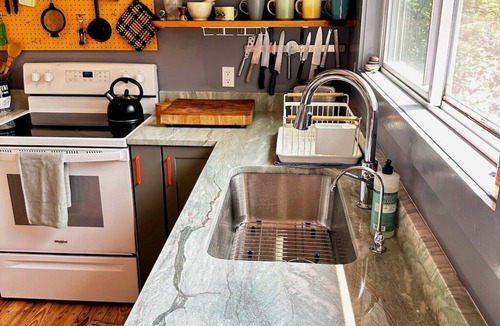 Lexington Cabin | Flat Rocks Cottage- ski and swim in the Catskills