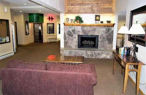 East Village at Copper House | Fox Pine Lodge 4 bed 4 bath FPAF4