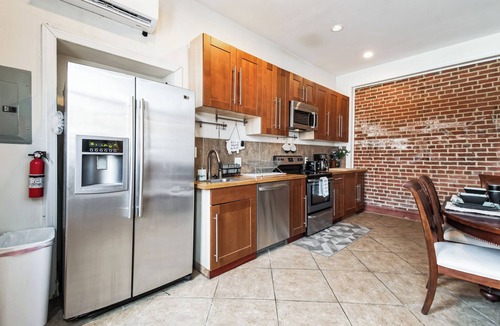Shaw Condo | Free private parking! Spacious, vibrant home! 2-bedroom condo with WiFi