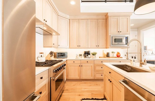 Heber House | Free Ski Shuttle to Deer Valley East Village/Mayflower area - 1.0 mile to Deer Valley