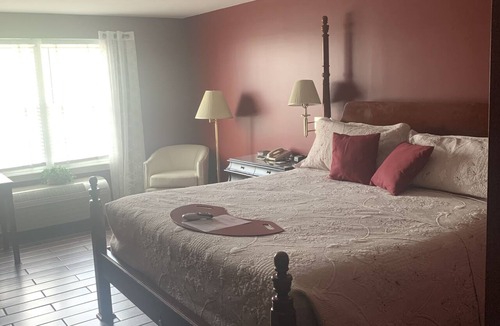 Maysville Hotel | French Quarter Inn