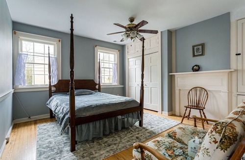 Shepherdstown House | Friar Aug's Haus