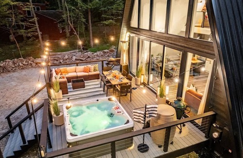 Berkeley Springs Cabin | Frog Hollow · A-Frame & Hot Tub · Stay with Branch
