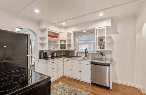Provo House | FrontRunner Station, Provo Airport CloseBy & Parks