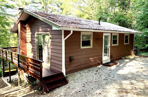 Carrollton Cabin | Fully Renovated Leesville Lake - Contemporary Cabin, 2 Marinas on lake!