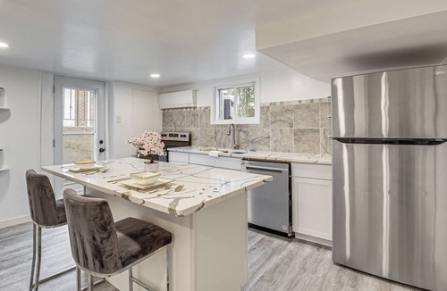 Clinton Apartment | Gateway to DC! Quiet Clinton Apt w/Workspace