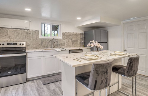 Clinton Apartment | Gateway to DC! Quiet Clinton Apt w/Workspace