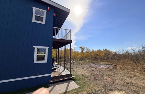 Babb House | Glacier Mirador - A New Forest Fortress overlooking the Glacier National Park