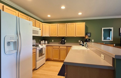 West Glacier Condo | Glacier View Getaway: 2 miles from Park Entrance