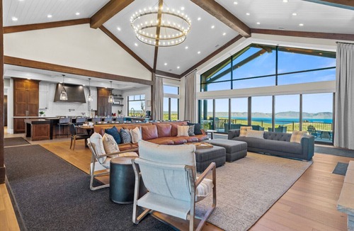 Fish Haven Cabin | Glenn Haven: Make your next family reunion, corporate retreat, or special event unforgettable.
