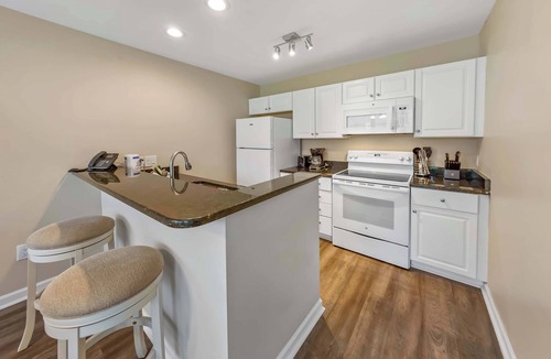 Fairfield Harbour Condo | Golf Course Condo with Pools & Family Fun!