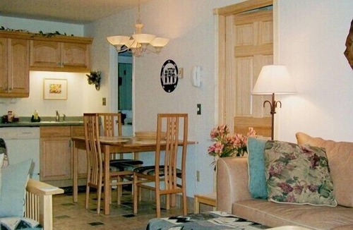 Park City Ski Chalet | Gorgeous Mountain View from This Remodeled Red Pine Condo