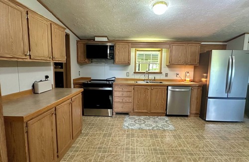 Allegheny Township House | Grandview Ridge, a Mountain Estate with scenic views and an unforgettable stay.