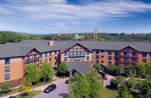 Queensbury Resort | Great Escape Lodge & Indoor Waterpark