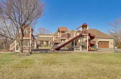 Middletown House | Great for Groups! Luxe + Private Myersville Estate