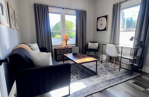 Licton Springs House | Green Lake · 3BR + Office · Sleeps 6 · Near Light Rail Station, Freeway & Bus