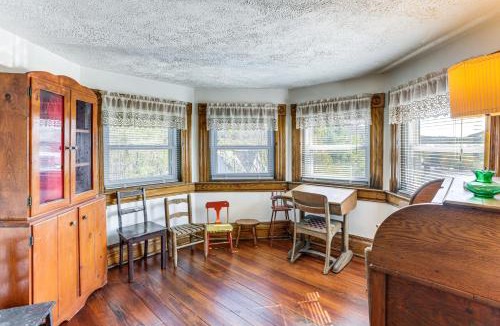Garrett House | Groups Welcome! Historic Queen Anne Gem in Garrett