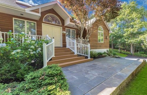 Hampton Bays House | Hamptons - Pool & Private Tennis Court, Hot Tub, 2 Pickleball Courts