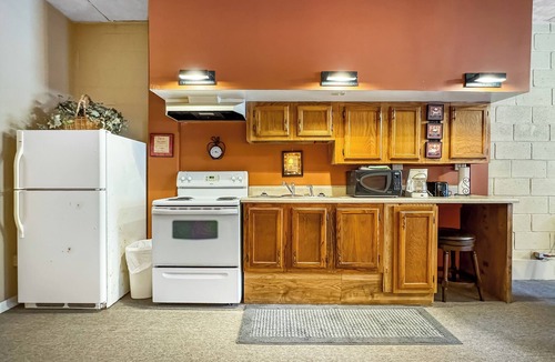 Matewan Resort | Hatfield McCoy Resort/Room #1 Sleeps 5, Direct access to Hatfield McCoy Trails