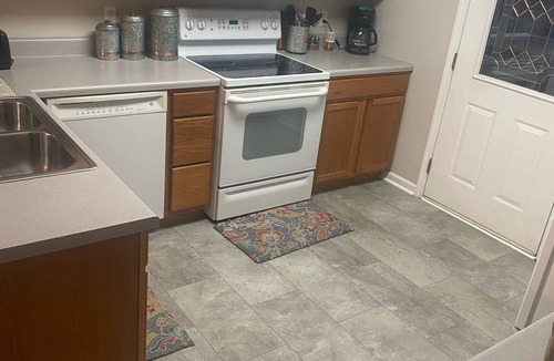 Pigeon Forge Ski Chalet | Haymon Hacienda 2BR/2BA cozy rental in Pigeon Forge. Great Location!