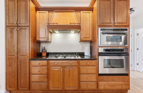 Saratoga Springs Cottage | Hera Haven: Pickleball, hot tub, racetrack & lake