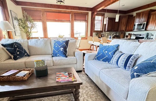 Foscoe Condo | ✨High elevation+ majestic views+2 Pools +2 Hot Tub+Boone+Gated Resort✨
