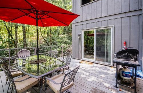 Lake Lure House | Hike, Golf & Swim! Rumbling Bald Resort Mtn Home