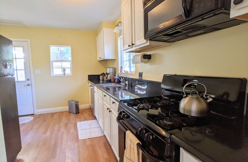 Beverly Glen House | Hillside 1BD 1BR house next to Bel Air, UCLA