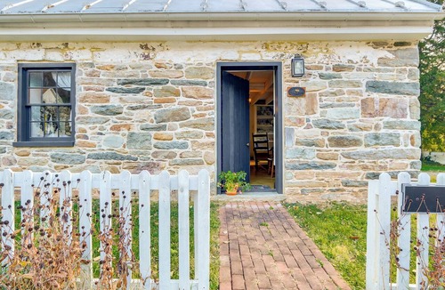 Thurmont Cottage | Historical Thurmont Escape w/Furnished Deck!