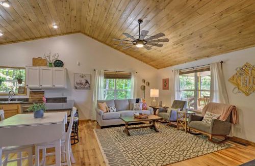 Marble House | Hot Tub Relaxation & Mtn View: ‘Sky Blue Overlook’