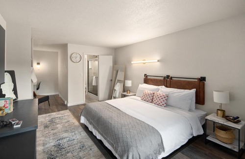 Pullman Hotel | Hotel McCoy Pullman - Art, Coffee, Beer, Wine