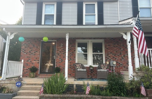 Chesapeake City House | HYDRANGEA HOUSE Waterview cozy 3-bdrm Getaway in quiet Chesapeake City AC & yard