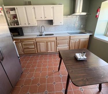 Newark Apartment | In the Circle, UD, Sports, D Park, tax free Shopping