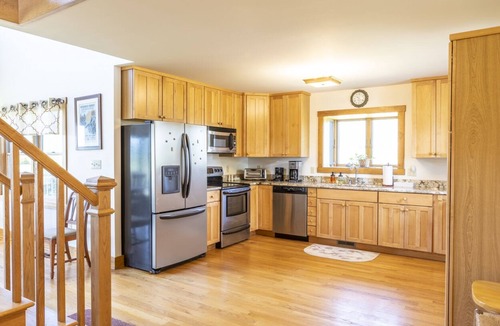 Etlan House | Incredible Old Rag and Shenandoah Panoramas from this Lovely, Peaceful Retreat