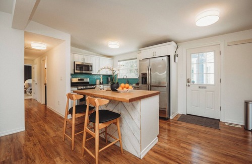 Sequim House | Indoor heated pool + HotTub + Golf view + EV + Games