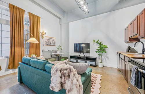 Brewerytown Apartment | Industrial Loft Near Downtown w/Free Parking, Gym