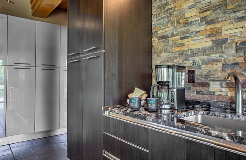 Hendersonville House | Innisfree Farm | 44+ Acre Private Luxury Estate | Mountain Views | Near Asheville + Hendersonville