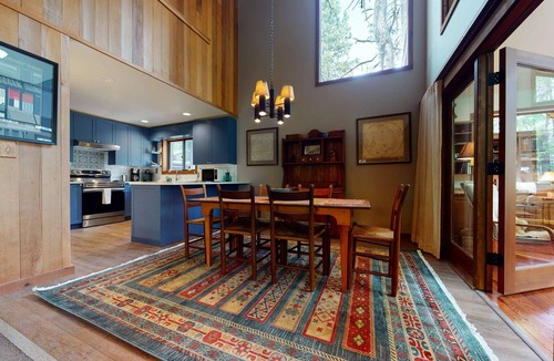 Black Butte Ranch House | Inviting & comfortable Black Butte home with hot tub, pool, tennis & basketball