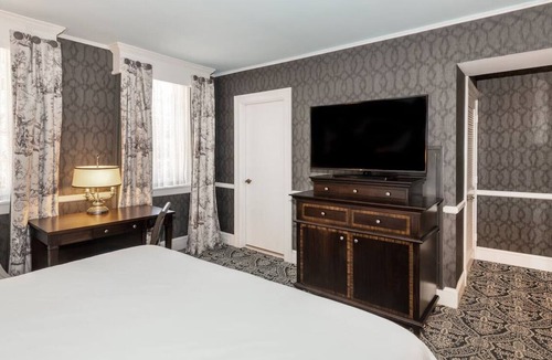 Historic District Hotel | Just Steps from Waterfront | Robert Johnson King | 0.3mi to US Naval Academy
