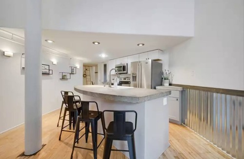 Downtown Denver Condo | King Loft Retreat | Balcony | Pet-Friendly | 30Day
