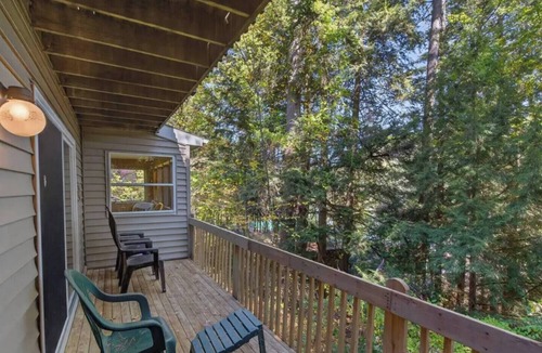 Lake Luzerne-Hadley House | Lakefront Fireplace Sleeps 10 Near Ski EV Charger