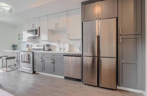 Ithaca Apartment | Landing | Beautiful Studio, Gym