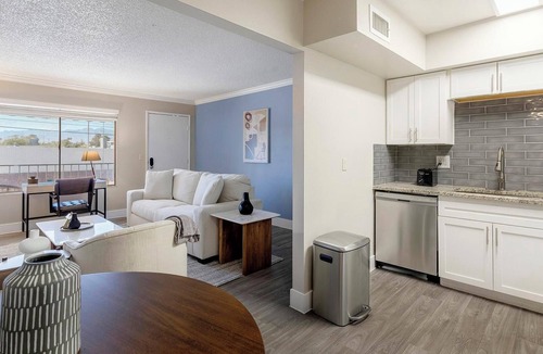 Rancho Oakey Apartment | Landing | Modern 1BD, Gym
