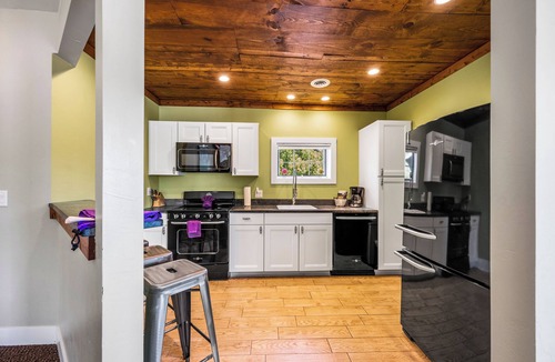 Fish Creek Apartment | Large 2-bedroom/2-bathroom apartment in the heart of Fish Creek
