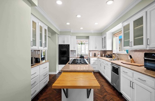 Pico - Robertson House | Large Beverly Hills House · Pool & Game Room