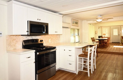 Rehoboth by the Sea House | Large Downtown Dewey Beach House Parking Pet Friendly
