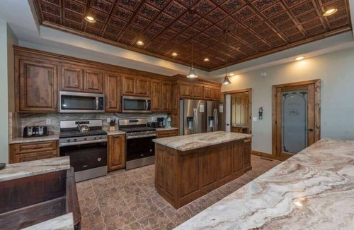 Waterfront Greens House | Lazy Creek - Deep Creek Lake - Indoor Lazy River , Boat Dock rental available May-Sept. 2026