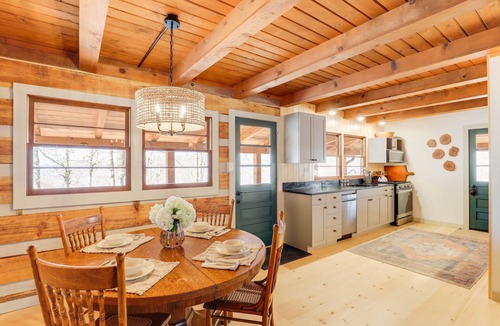 Wolf Laurel House | Le Nest Wolf Laurel cabin + Hatley Point Ski