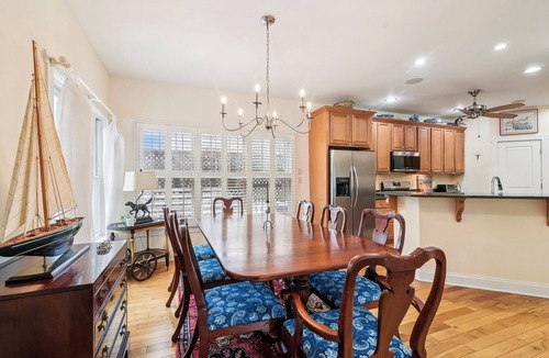 Lewes House | Linens Included! Private Pool! Hot tub! Book Today! Off Season Mini Weeks!