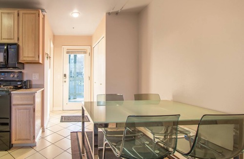 Hood River Condo | Lodge 27 Roomy Condo with Gear Storage Onsite by RedAwning